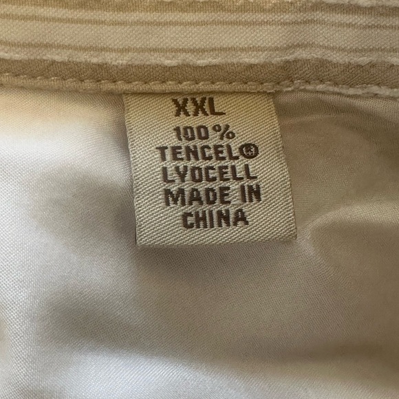 Men’s used Tommy Bahama size XXL button front shirt - Picture 4 of 5